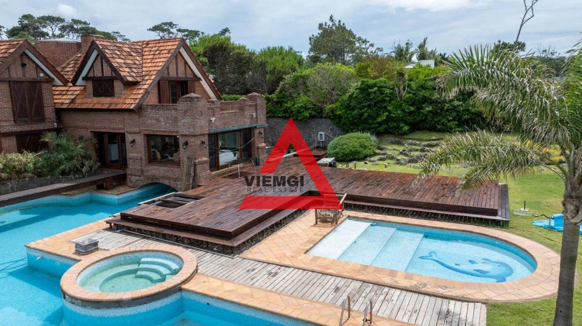 Casa ID.49 - Chalet frente al mar en Playa Mansa – 7 dormitorios, vista a Isla Gorriti