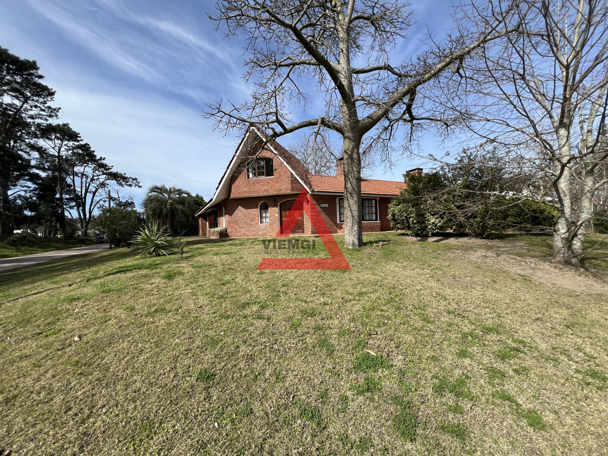 Casa ID.196 - Casa 3 dormitorios y 2 baños