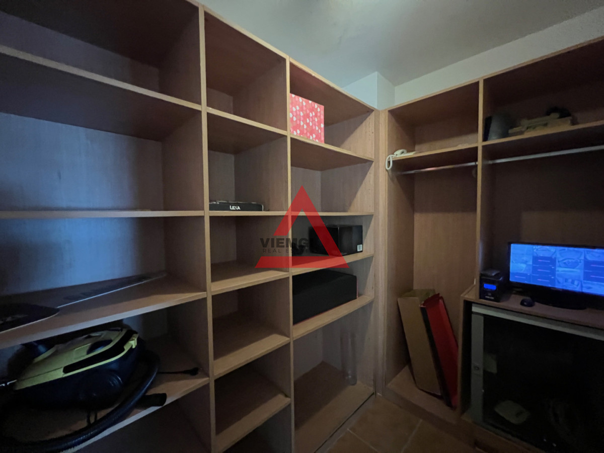 Casa ID.225 - Casa 6 dormitorios  Frente al mar Playa Mansa Punta del Este 