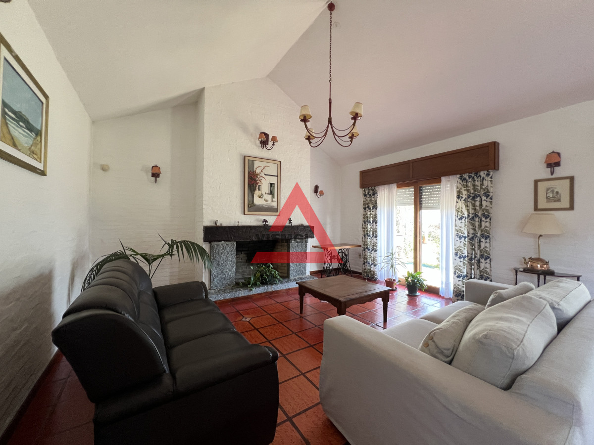 Casa ID.196 - Casa 3 dormitorios y 2 baños