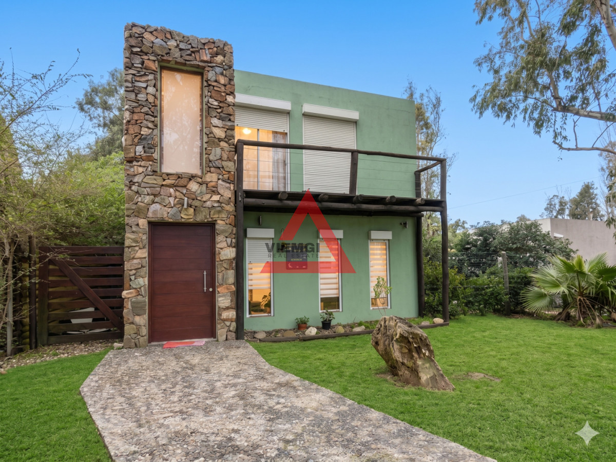 Casa ID.264 - Casa en venta en Balneario Buenos Aires con piscina, parrillero y 3 dormitorios, Manantiales