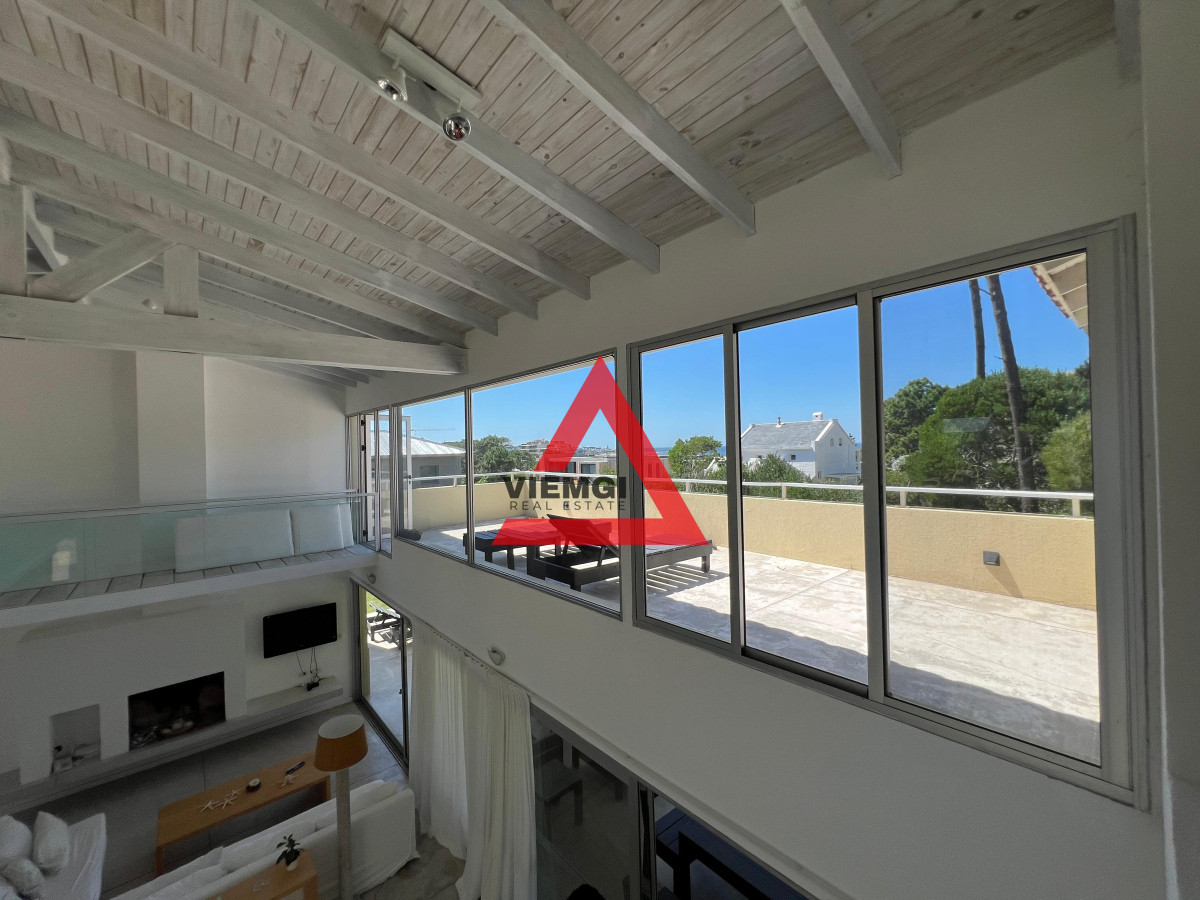 Casa ID.34 - Casa 4 Dormitorios en Barrio privado Laguna Blanca - Punta del Este