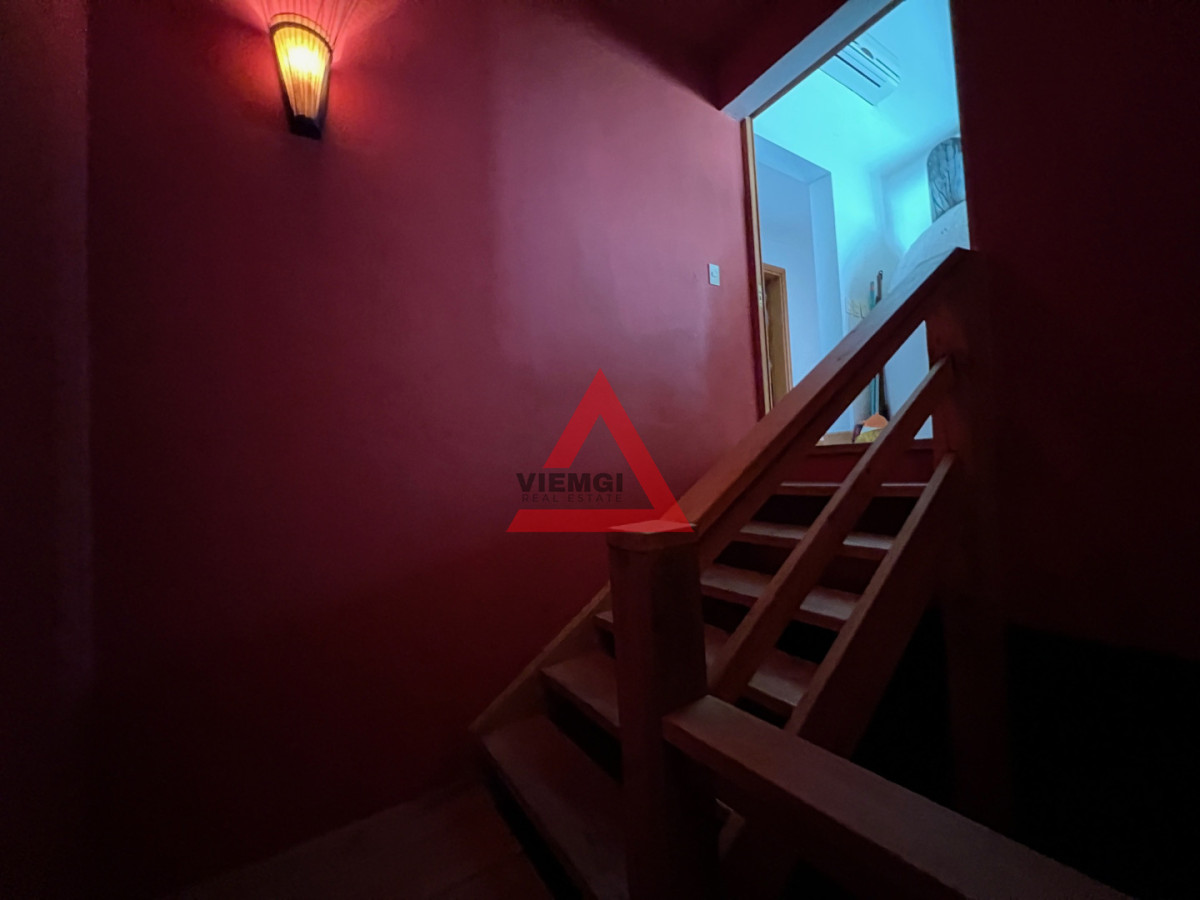 Casa ID.225 - Casa 6 dormitorios  Frente al mar Playa Mansa Punta del Este 