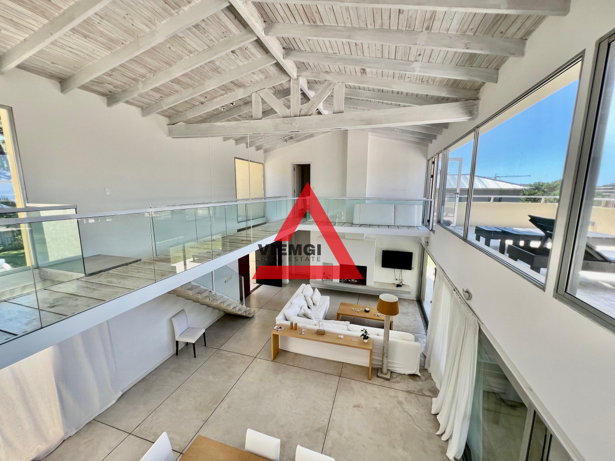 Casa ID.34 - Casa 4 Dormitorios en Barrio privado Laguna Blanca - Punta del Este