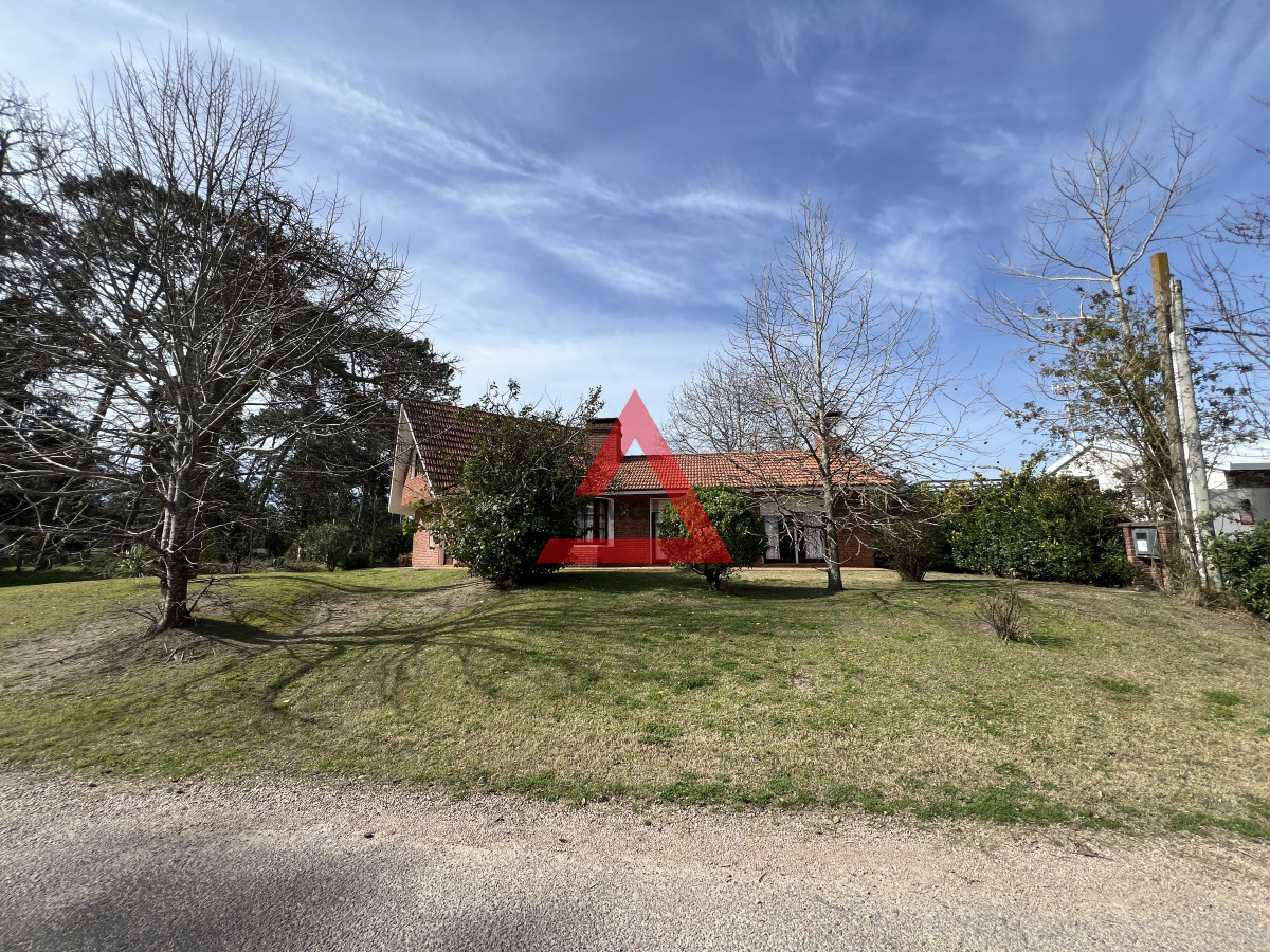 Casa ID.196 - Casa 3 dormitorios y 2 baños