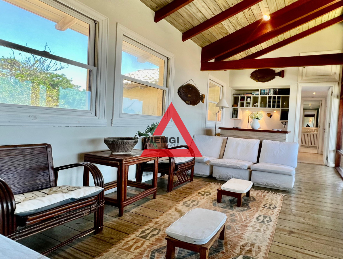 Casa ID.33 - Casa 4 Dormitorios en Barrio Privado Laguna Blanca – Punta del Este