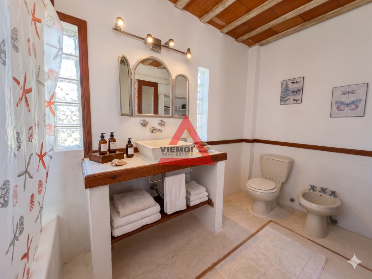 Casa ID.264 - Casa en venta en Balneario Buenos Aires con piscina, parrillero y 3 dormitorios, Manantiales