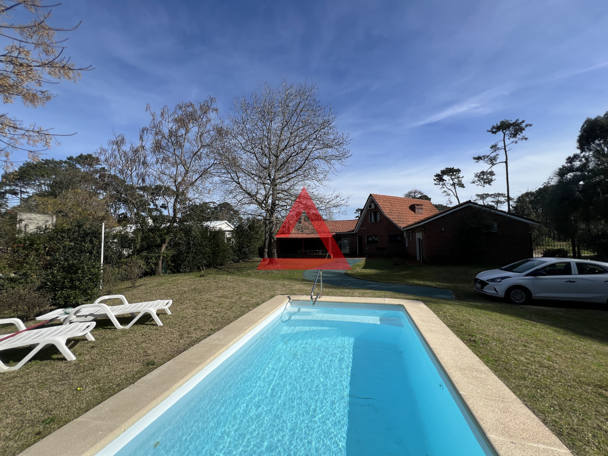 Casa ID.196 - Casa 3 dormitorios y 2 baños