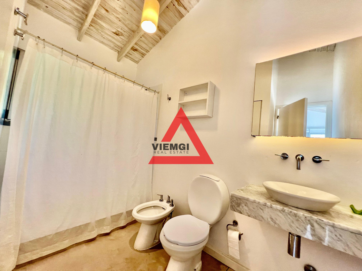 Casa ID.34 - Casa 4 Dormitorios en Barrio privado Laguna Blanca - Punta del Este