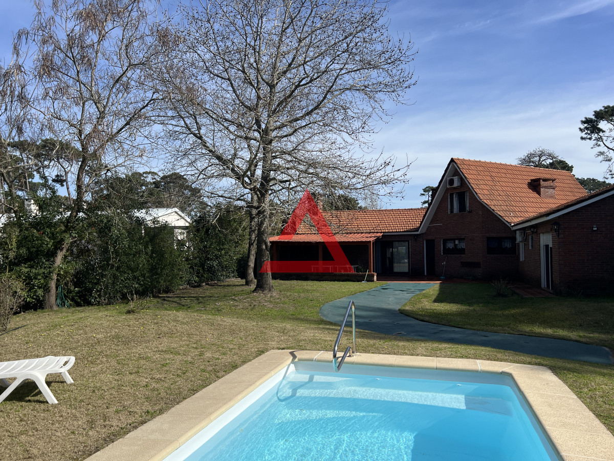 Casa ID.196 - Casa 3 dormitorios y 2 baños