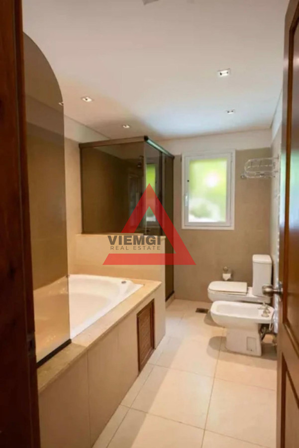 Casa ID.280 - Venta Casa en Barrio La Residence 4 Dorm. con Piscina y Barbacoa