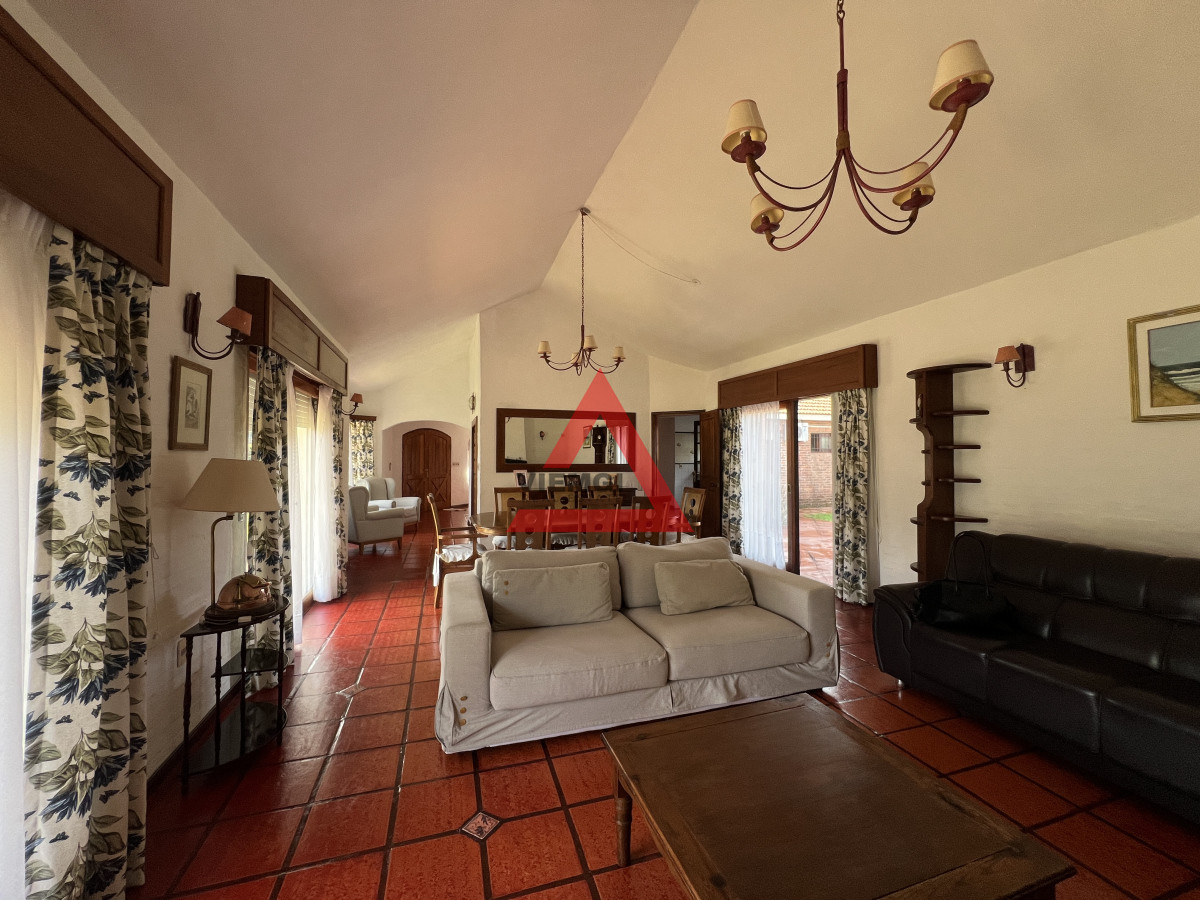 Casa ID.196 - Casa 3 dormitorios y 2 baños