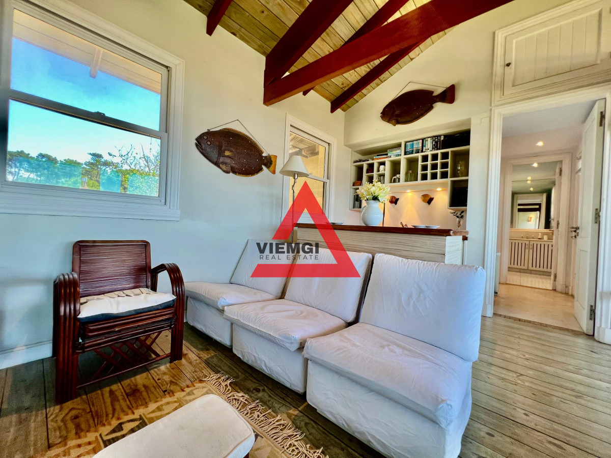 Casa ID.33 - Casa 4 Dormitorios en Barrio Privado Laguna Blanca – Punta del Este