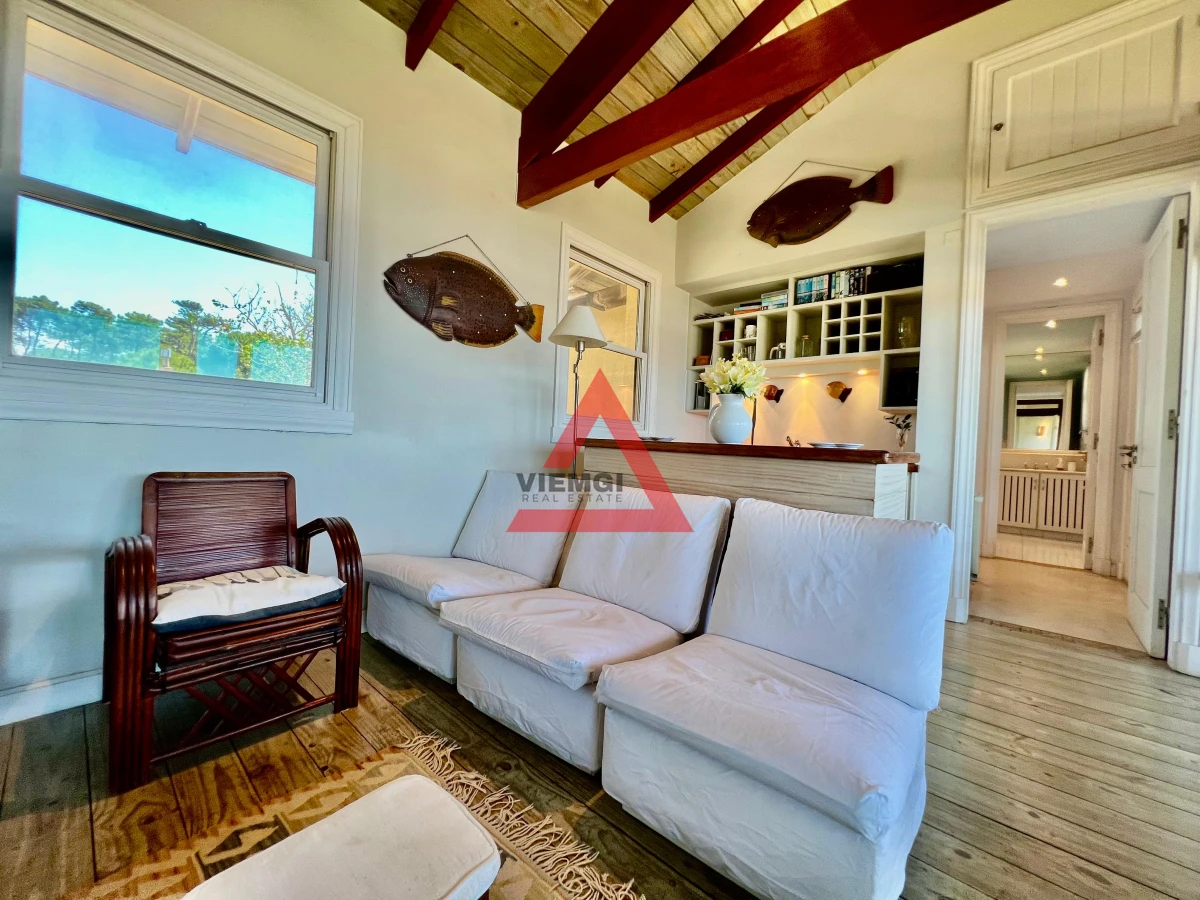Casa ID.33 - Casa 4 Dormitorios en Barrio Privado Laguna Blanca - Punta del Este