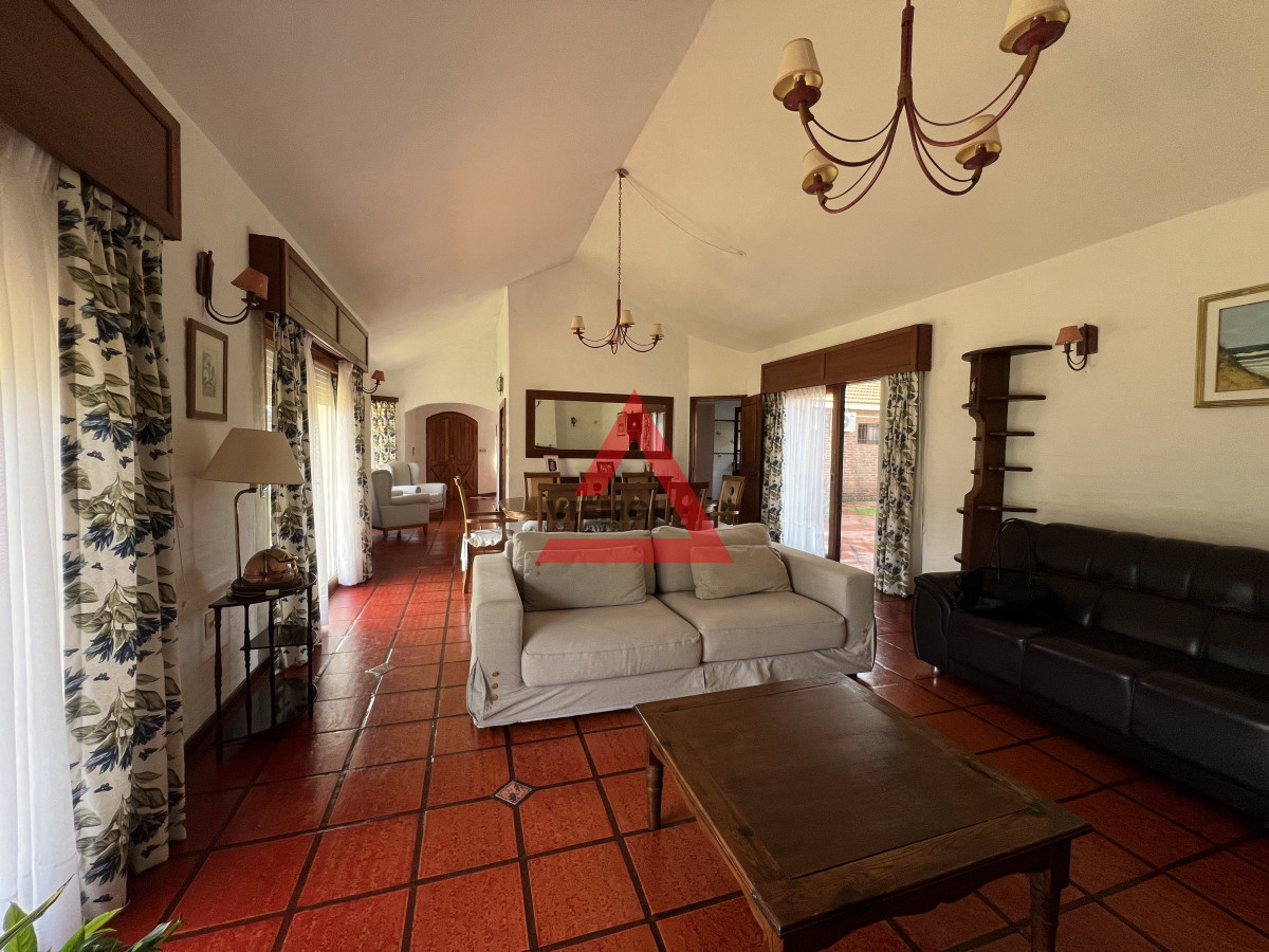 Casa ID.196 - Casa 3 dormitorios y 2 baños