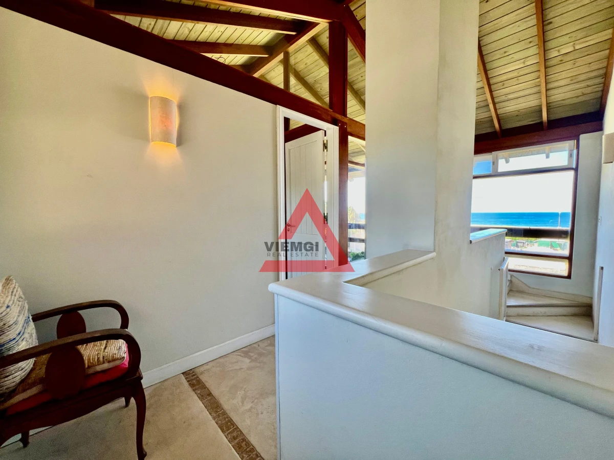 Casa ID.33 - Casa 4 Dormitorios en Barrio Privado Laguna Blanca - Punta del Este