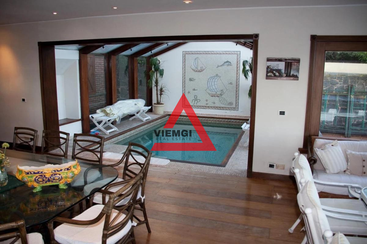 Casa ID.49 - Chalet frente al mar en Playa Mansa – 7 dormitorios, vista a Isla Gorriti