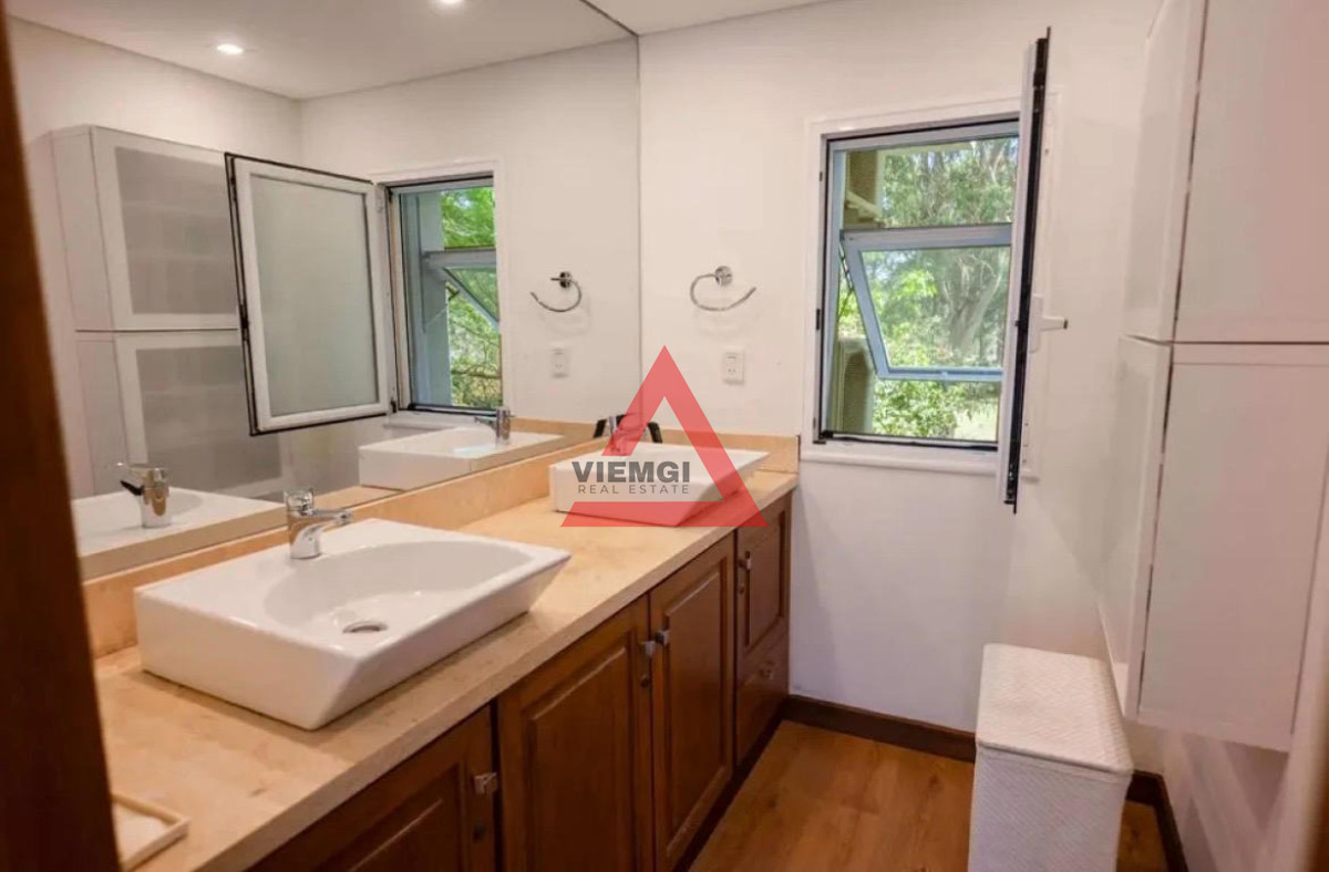Casa ID.280 - Venta Casa en Barrio La Residence 4 Dorm. con Piscina y Barbacoa
