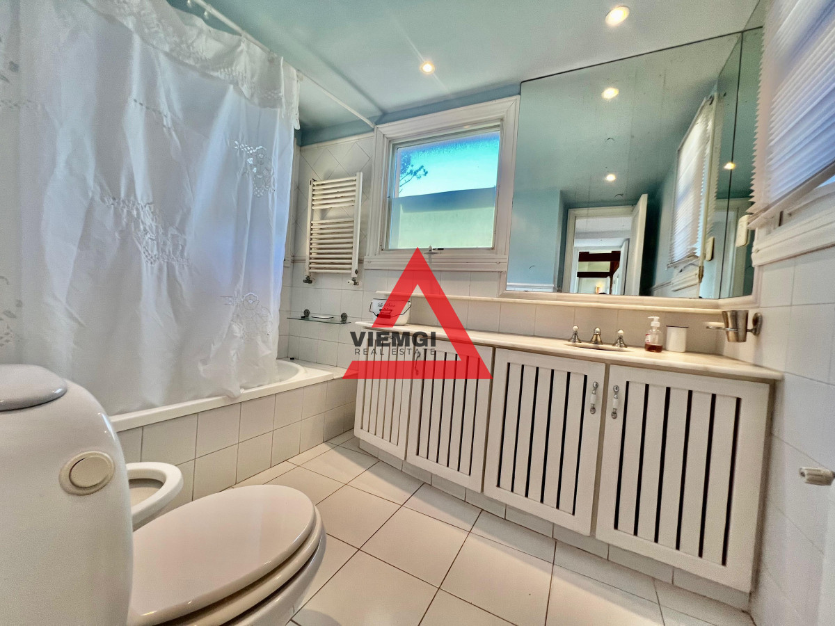 Casa ID.33 - Casa 4 Dormitorios en Barrio Privado Laguna Blanca – Punta del Este