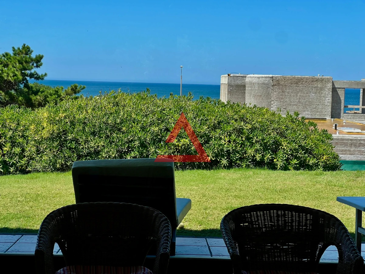 Casa ID.33 - Casa 4 Dormitorios en Barrio Privado Laguna Blanca - Punta del Este