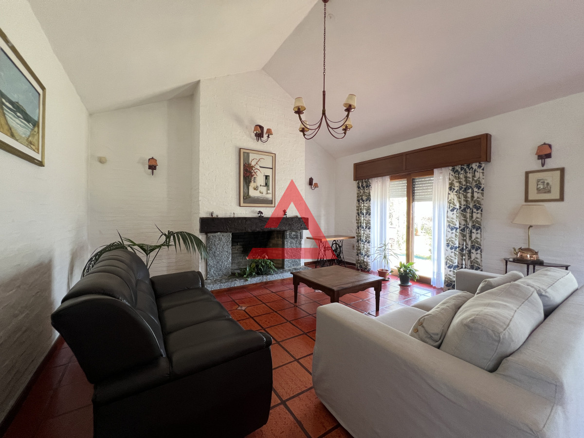 Casa ID.196 - Casa 3 dormitorios y 2 baños