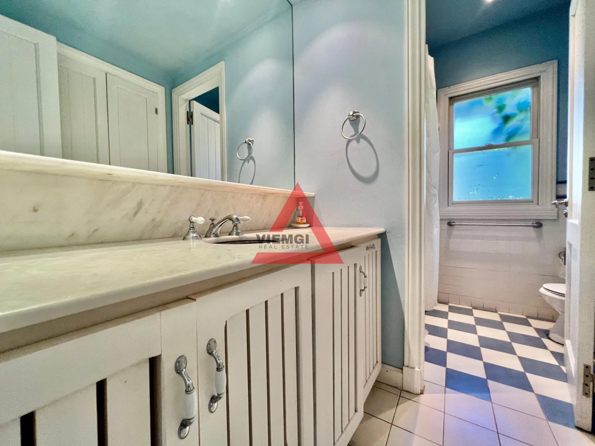 Casa ID.33 - Casa 4 Dormitorios en Barrio Privado Laguna Blanca - Punta del Este