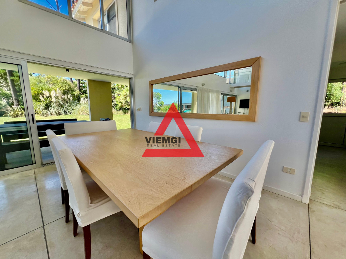 Casa ID.34 - Casa 4 Dormitorios en Barrio privado Laguna Blanca - Punta del Este