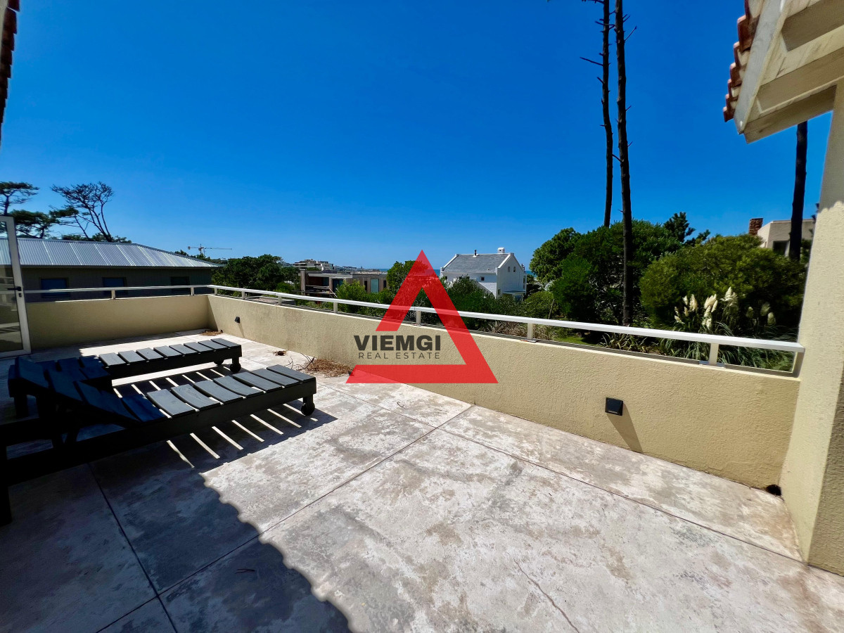 Casa ID.34 - Casa 4 Dormitorios en Barrio privado Laguna Blanca - Punta del Este