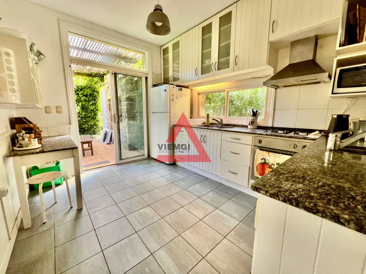 Casa ID.33 - Casa 4 Dormitorios en Barrio Privado Laguna Blanca - Punta del Este