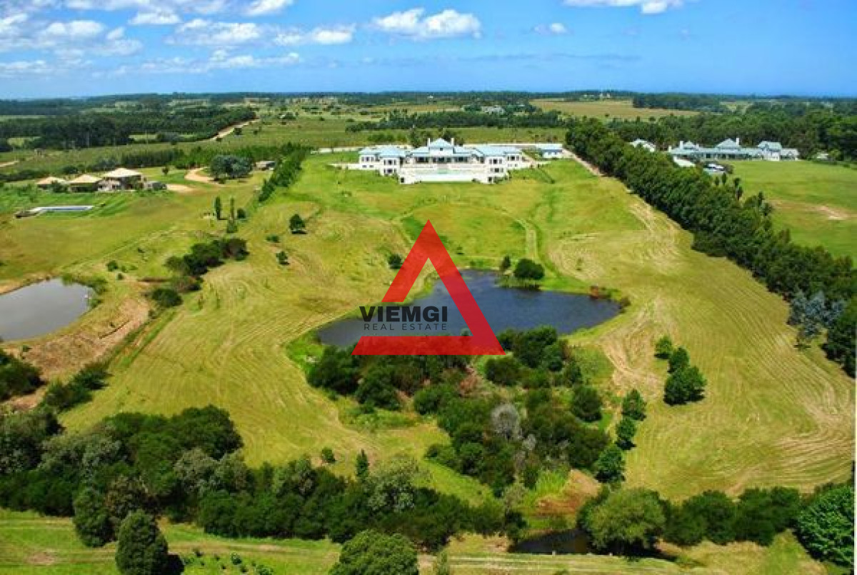 Chacra ID.48 - Chacra de Lujo en La Barra con 7 dormitorios y Piscina 