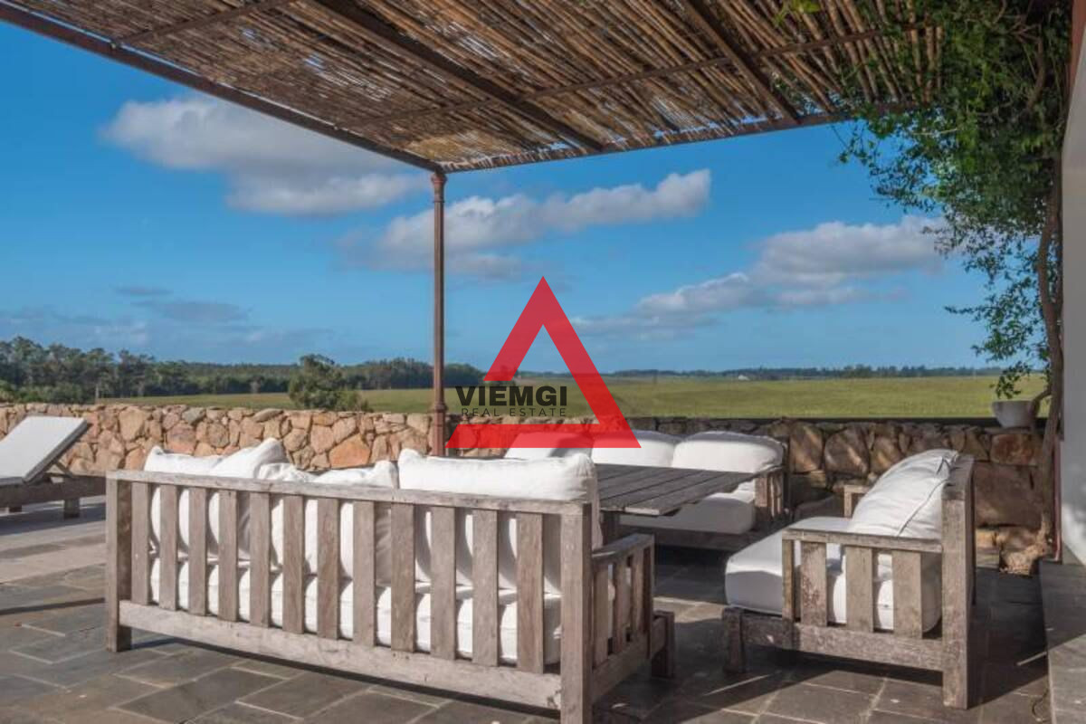 Chacra ID.47 - Chacra de Lujo en La Barra – 5 Dormitorios, Piscina y Sauna - Cerro Eguzquiza