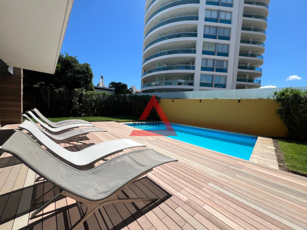 Apartamento ID.269 - Alquiler Apartamento 2 Dorm. Frente al Mar Playa Brava