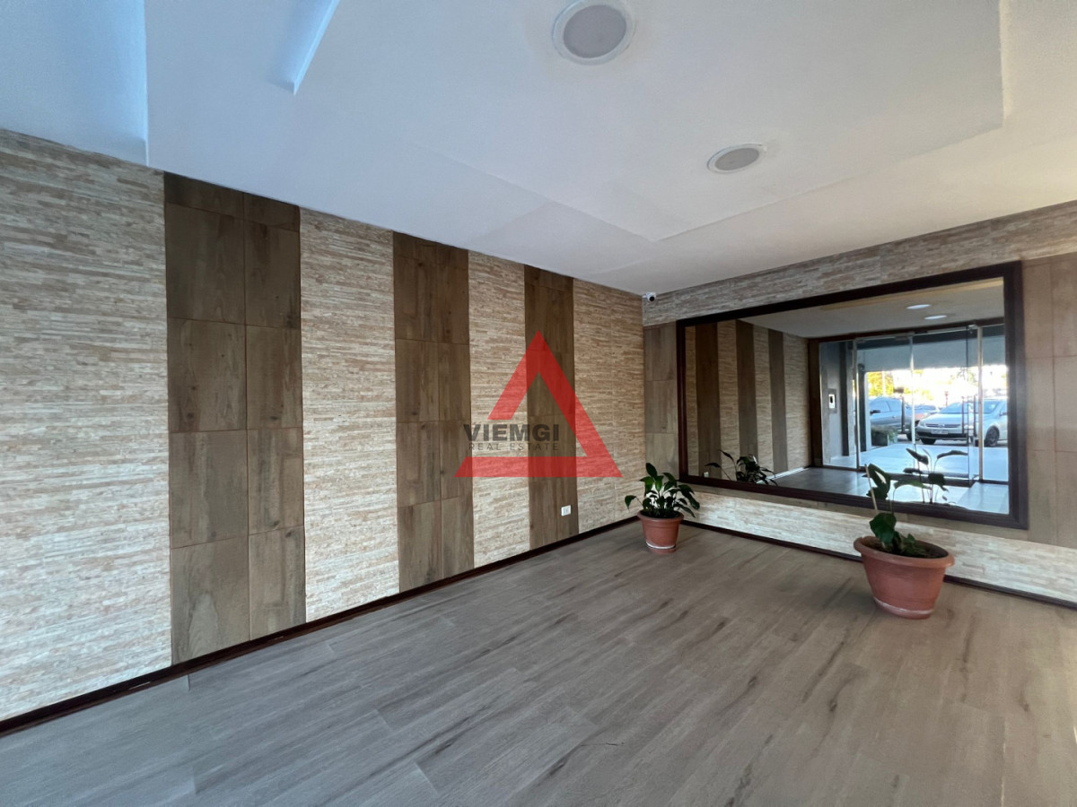 Apartamento ID.267 - Apartamento en Venta Piso Alto de 2 dormitorios en Roosevelt 
