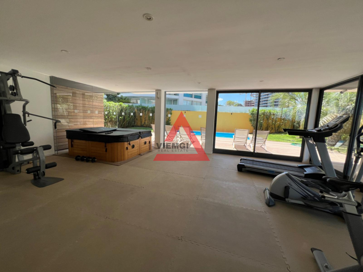 Apartamento ID.269 - Alquiler Apartamento 2 Dorm. Frente al Mar Playa Brava