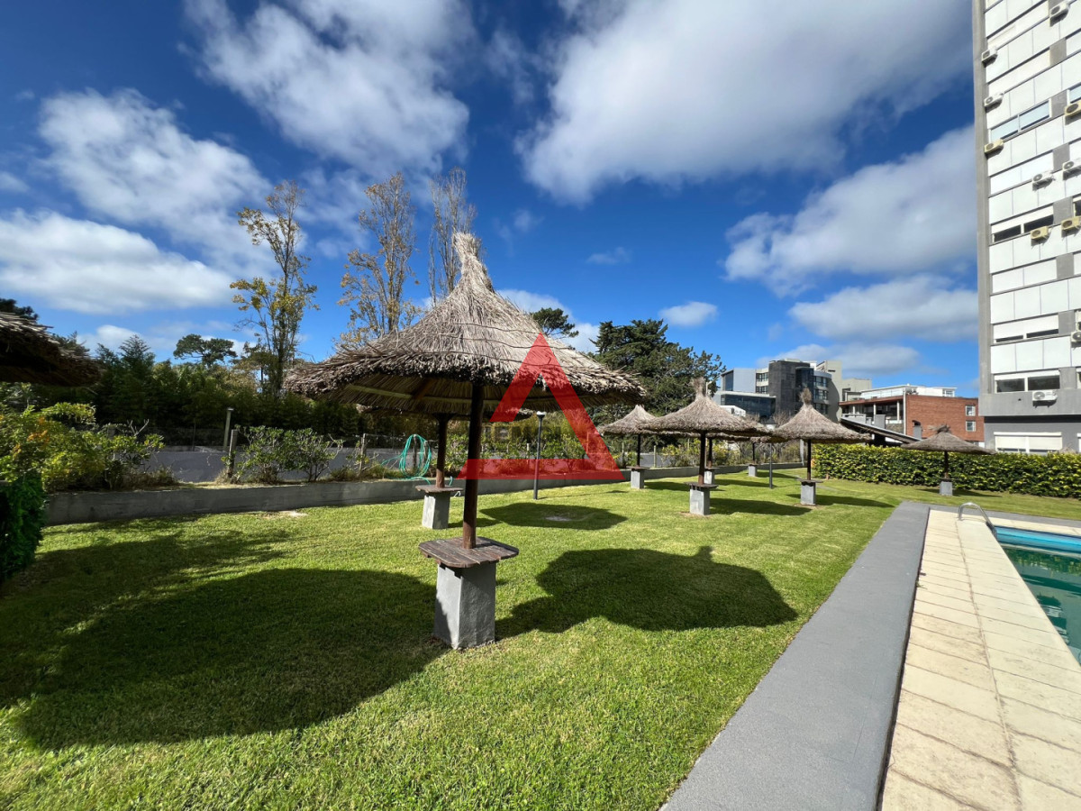 Apartamento ID.267 - Apartamento en Venta Piso Alto de 2 dormitorios en Roosevelt 