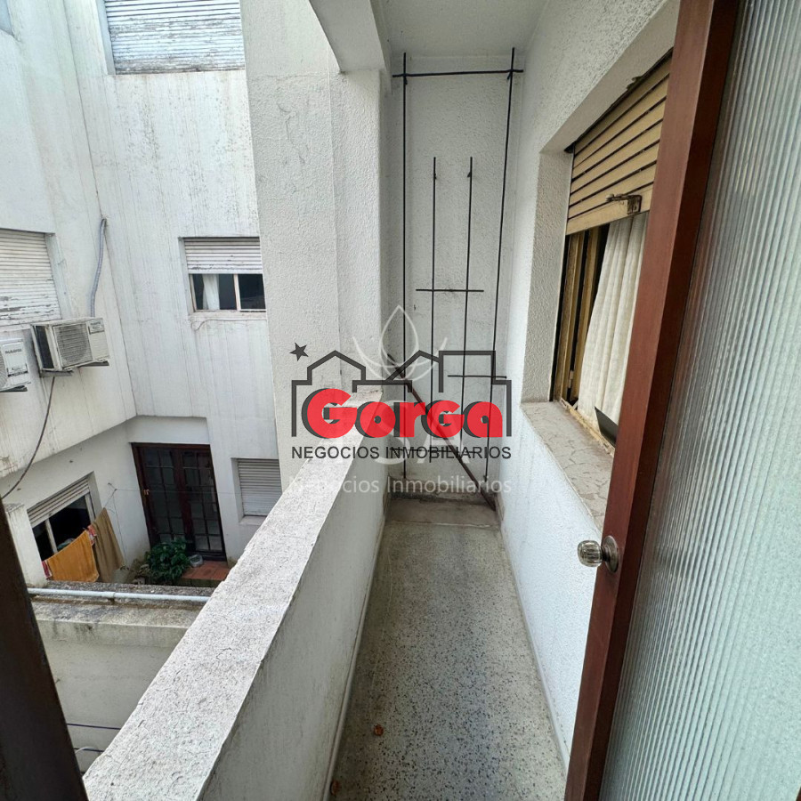Apartamento ID.497 - Venta Apartamento 3 Plantas 6 Dormitorios 4 Baños 350 mts Barrio Sur Montevideo E