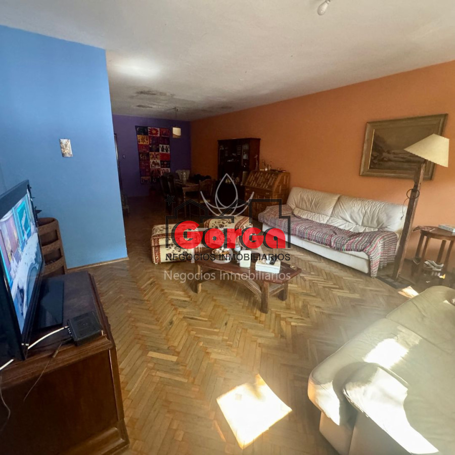 Apartamento ID.497 - Venta Apartamento 3 Plantas 6 Dormitorios 4 Baños 350 mts Barrio Sur Montevideo E