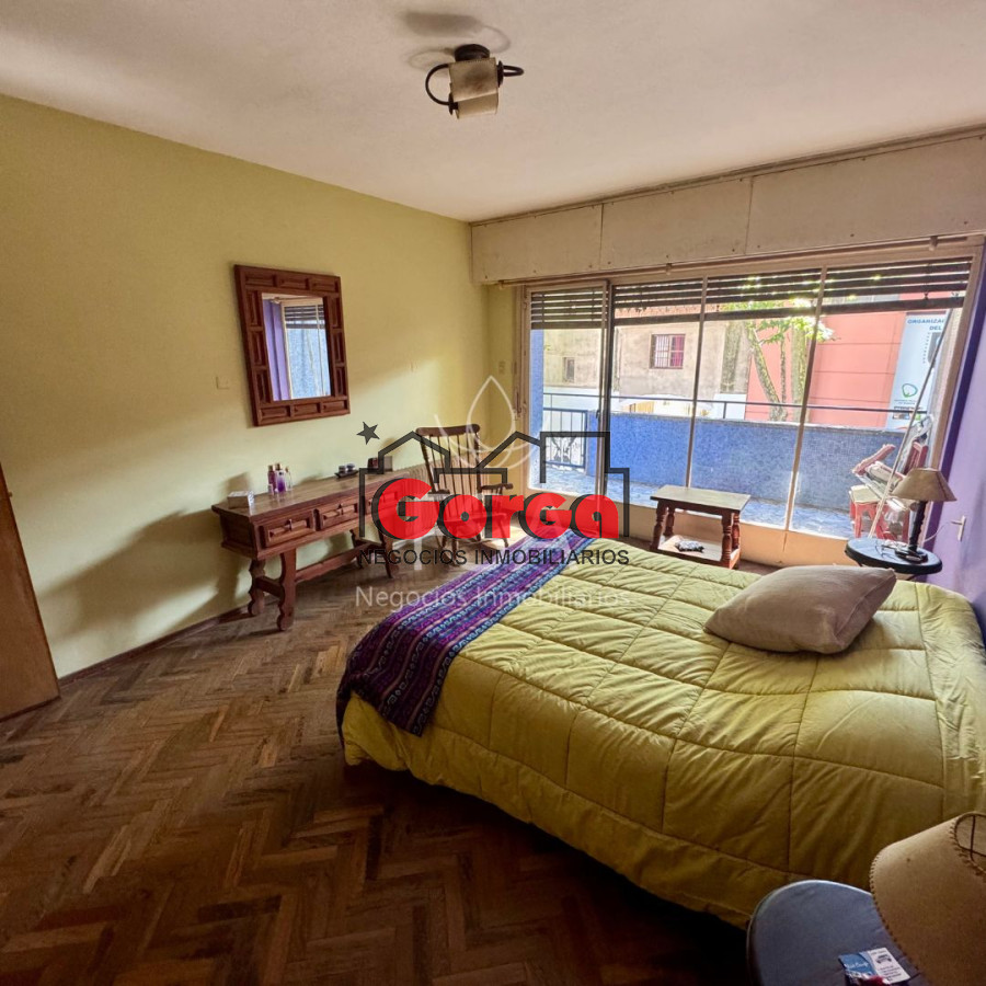 Apartamento ID.497 - Venta Apartamento 3 Plantas 6 Dormitorios 4 Baños 350 mts Barrio Sur Montevideo E