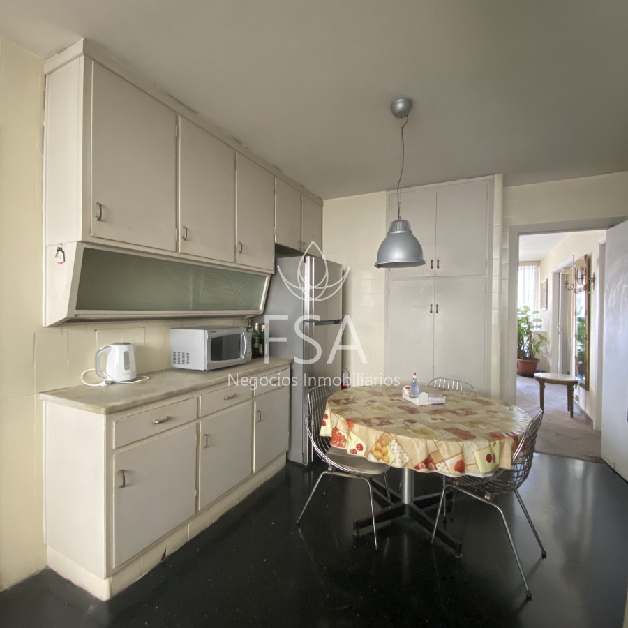 Apartamento ID.154 - Venta Apartamento 3 Dormitorios 3 Baños Centro Montevideo Ev