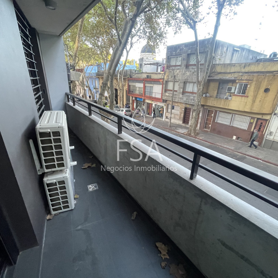 Apartamento ID.247 - Alquiler Apartamento 1 Dormitorio Balcón Al Frente Centro Montevideo St