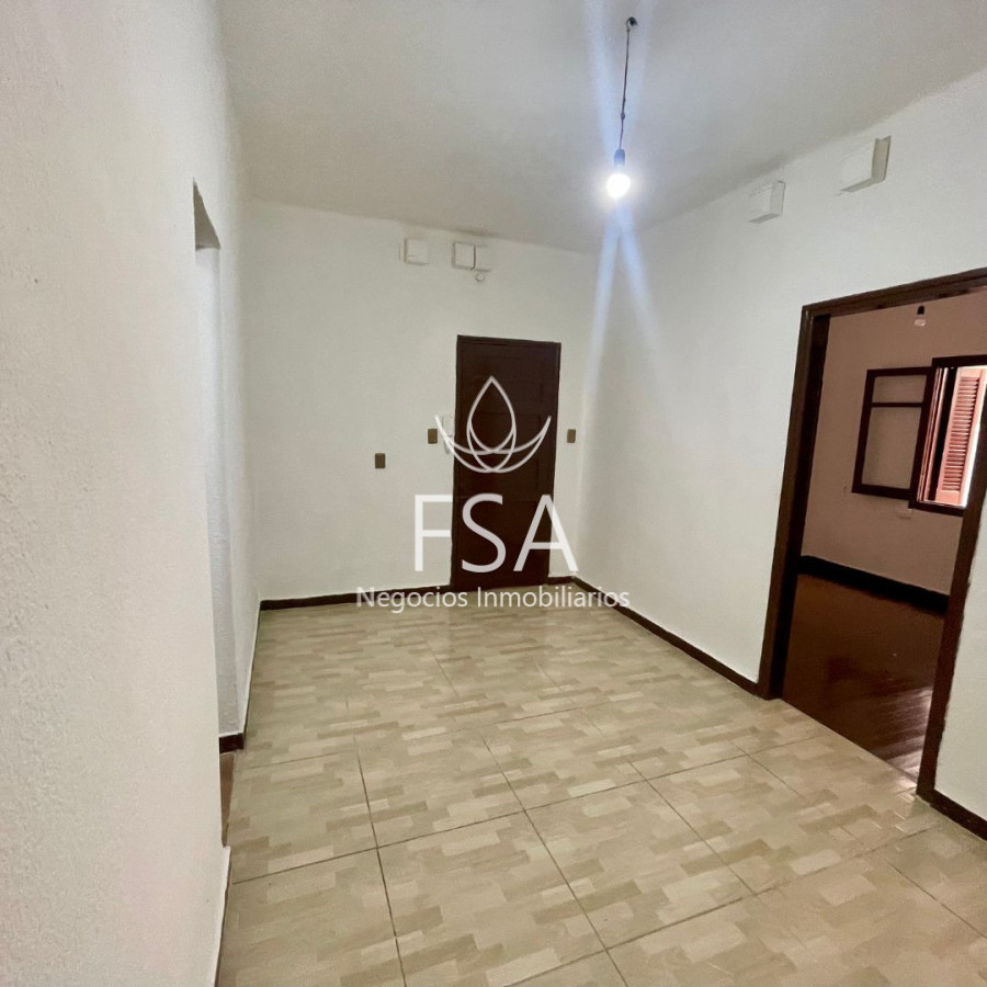 Apartamento ID.411 - Alquiler Apartamento 2 Dormitorios Patio Centro Montevideo St