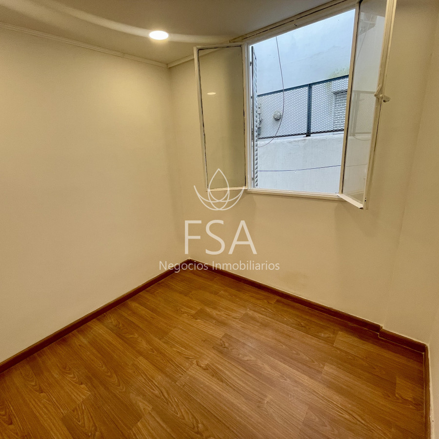 Apartamento ID.149 - Alquiler Apartamento 2 Dormitorios Patio Centro Montevideo St