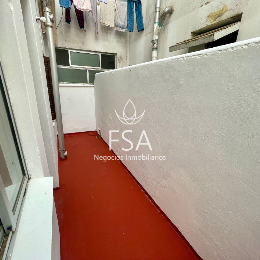 Apartamento ID.411 - Alquiler Apartamento 2 Dormitorios Patio Centro Montevideo St