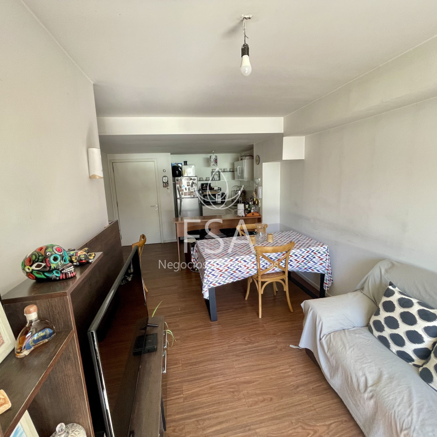 Apartamento ID.52 - Venta Apartamento 1 Dormitorio Balcón Con Renta Centro Montevideo St