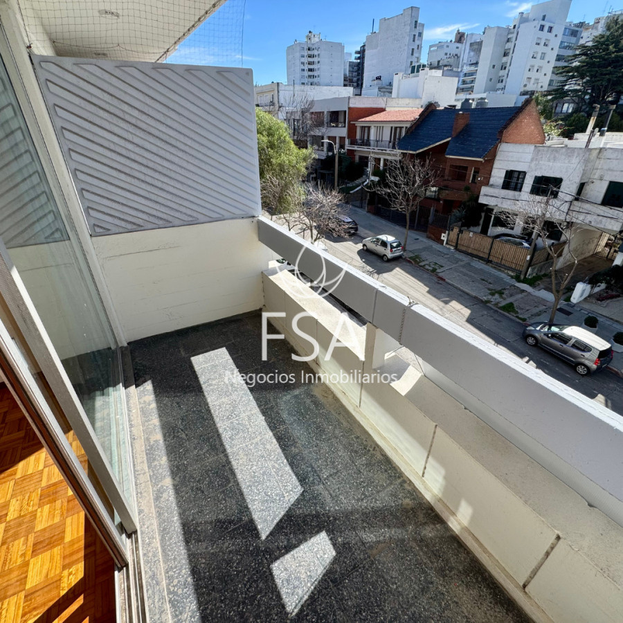 Apartamento ID.254 - Venta Apartamento 2 Dormitorios Garaje Punta Carretas Montevideo E