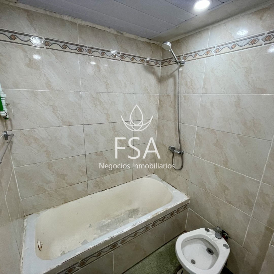 Apartamento ID.149 - Alquiler Apartamento 2 Dormitorios Patio Centro Montevideo St