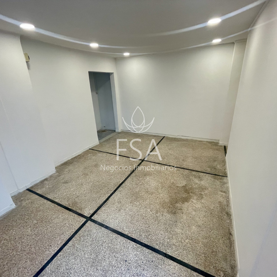 Apartamento ID.149 - Alquiler Apartamento 2 Dormitorios Patio Centro Montevideo St