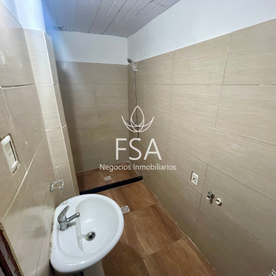 Apartamento ID.411 - Alquiler Apartamento 2 Dormitorios Patio Centro Montevideo St