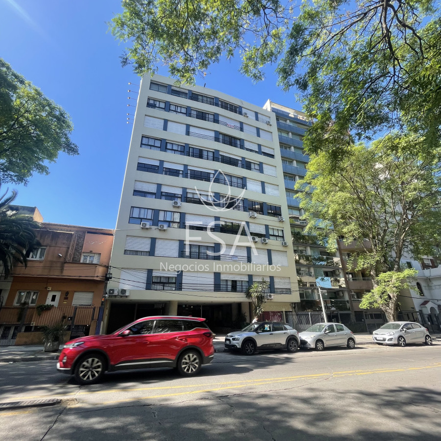 Apartamento ID.90 - Venta Apartamento 4 Dormitorios 2 Baños Garage Punta Carretas Montevideo St