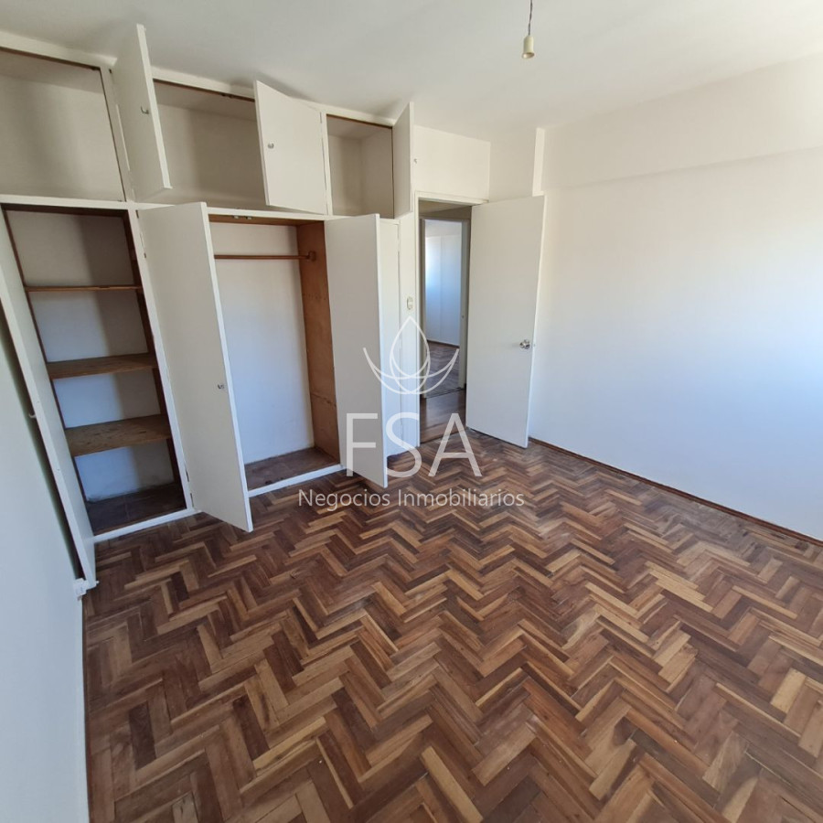 Apartamento ID.487 - Alquiler Apartamento 3 Dormitorios Vista Despejada Centro Montevideo E